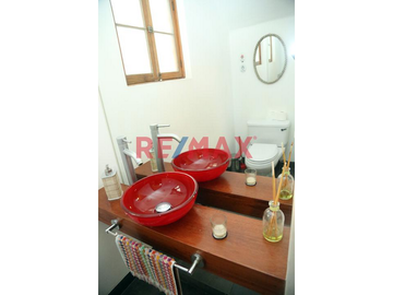 Venta De Casa Como Terreno En San Isidro