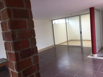 Casa en venta por Zavaleta
