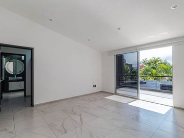 CASA EN VENTA EN LOMAS DE CORTES CUERNAVACA DENTRO DE FRACCIONAMIENTO EXCLUSIVO