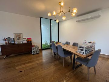 VENDO CASA CON ACABADOS DE LUJO 4 RECAMARAS EN BOSQUES DEL REFUGIO A UNOS PASOS DE UNIVERSIDAD LA SALLE