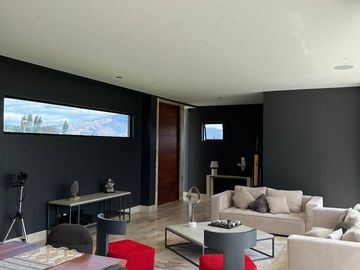 CASA DE LUJO DE VENTA SECTOR HILACRIL