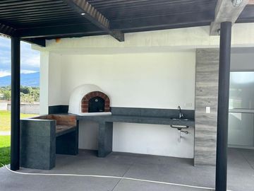 CASA DE LUJO DE VENTA SECTOR HILACRIL