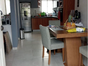 HERMOSA CASA DE TRES NIVELES CON TERRAZA, ZAPOPAN