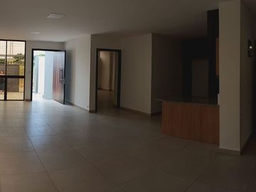 venta de casa en zona sur de montecristi