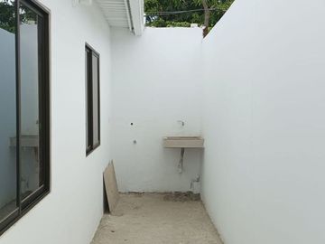 venta de casa en zona sur de montecristi