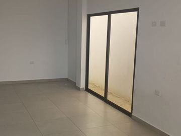 venta de casa en zona sur de montecristi