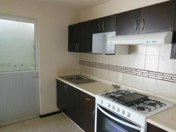 CASA EN VENTA EN SAN MATEO ATENCO FRACC. VILLAS LA MAGDALENA