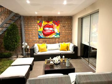 Venta de Linda Casa en Condominio Cerca a La Universidad de Lima
