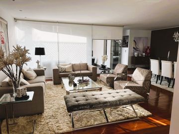 Venta de Linda Casa en Condominio Cerca a La Universidad de Lima