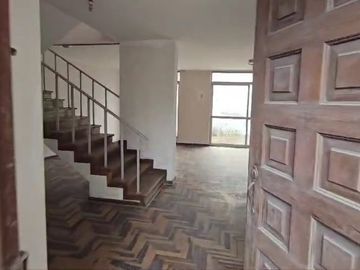 Venta de Casa Como Terreno Urb. Las Begonias – San Borja