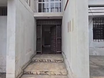 Venta de Casa Como Terreno Urb. Las Begonias – San Borja