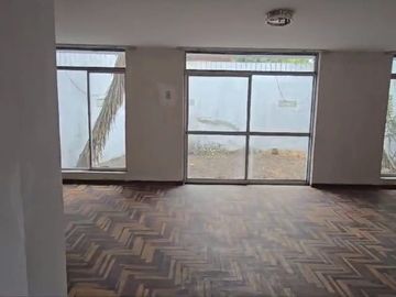 Venta de Casa Como Terreno Urb. Las Begonias – San Borja