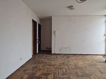 Venta de Casa Como Terreno Urb. Las Begonias – San Borja