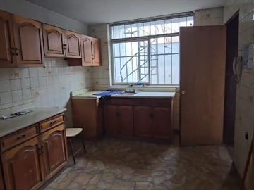Venta de Casa Como Terreno Urb. Las Begonias – San Borja