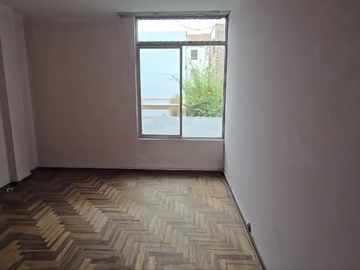 Venta de Casa Como Terreno Urb. Las Begonias – San Borja