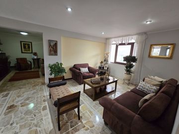 ¡Venta de Departamento en Zona Residencial Exclusiva!