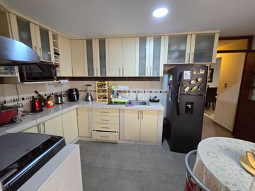 ¡Venta de Departamento en Zona Residencial Exclusiva!