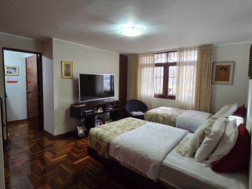 ¡Venta de Departamento en Zona Residencial Exclusiva!