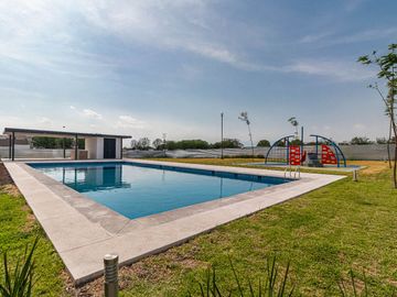 Casa en Venta con Alberca cancha de pádel en Tlayecac a 10 minutos de Cuautla Morelos