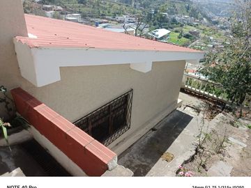 BONITA Y AMPLIA CASA