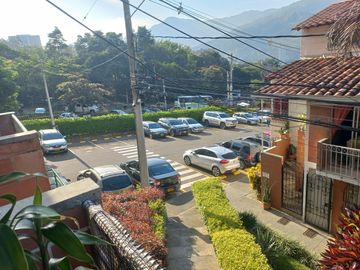 VENDO  CASA DE 2 NIVELES EN TERRANOVA BELLO ANTIOQUIA.