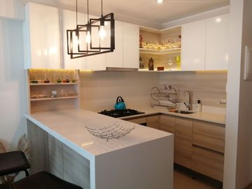 Venta de Departamento Dos Dormitorios, Cochera, en Barranco Límite con Miraflores