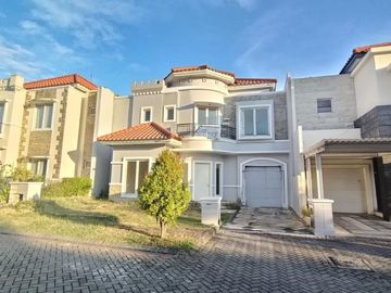 HOUSE FOR RENT Bukit darmo Golf surabaya barat
