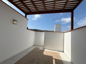 Dúplex en Venta en Barranco 2 Dormitorios, con Linda Terraza y Estacionamiento