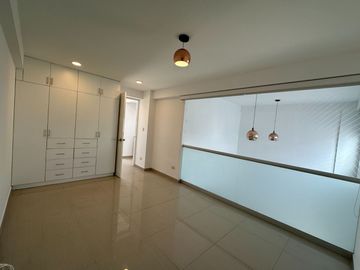 Dúplex en Venta en Barranco 2 Dormitorios, con Linda Terraza y Estacionamiento