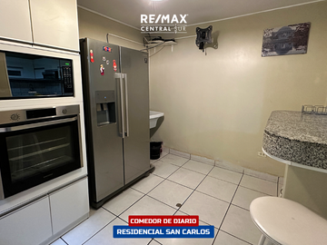 Casa Frente A Parque - Residencial San Carlos (Ica)