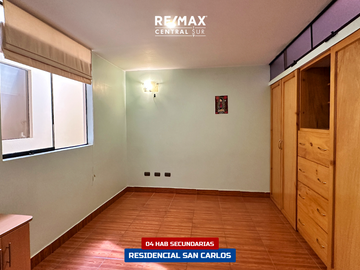 Casa Frente A Parque - Residencial San Carlos (Ica)