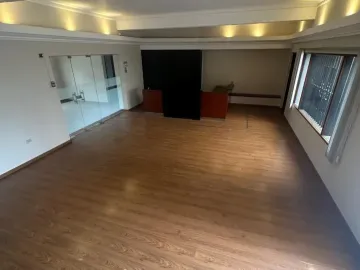 VENTA AMPLIA CASA SAN ISIDRO