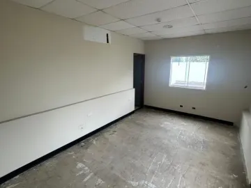 VENTA AMPLIA CASA SAN ISIDRO