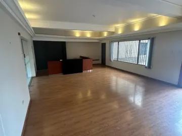 VENTA AMPLIA CASA SAN ISIDRO