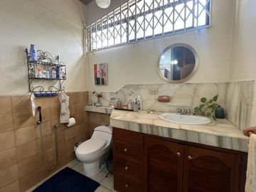 casa de venta en manta zona norte tarqui