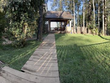 SE VENDE  ENCANTADORA CASA A LA ORRILLA DEL RIO CON VISTA A LOS VOLCANES