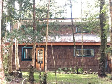 SE VENDE  ENCANTADORA CASA A LA ORRILLA DEL RIO CON VISTA A LOS VOLCANES