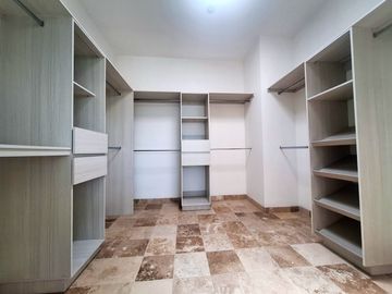 CASA EN VENTA EN EL MAYORAZGO LEON, GTO. CASA SEMI NUEVA CON RECÁMARA EN PLANTA BAJA