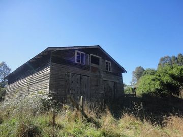 Campo con Casa 150 Ha Aprox. A 11 Km. Osorno   $ 2.247.000.000.