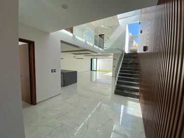 CASA EN VENTA EN VALLE IMPERIAL