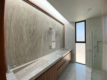CASA EN VENTA EN VALLE IMPERIAL