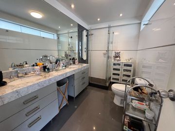 VENTA DEPARTAMENTO PENT HOUSE DUPLEX EN AV. PRECURSORES - CHACARILLA