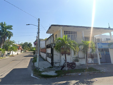 CASA CON 4 RECAMARAS EN FRACCIONAMIENTO RESIDENCIAL  CARIBE, CHETUMAL QUINTANA ROO