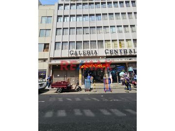 🔹 ¡OPORTUNIDAD ÚNICA! VENTA DE LOCAL COMERCIAL PUERTA A CALLE EN GALERÍA CENTRAL 🔹