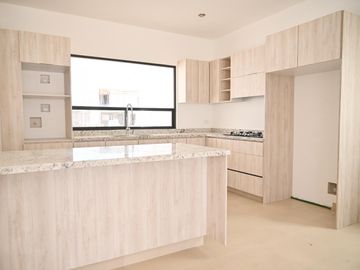 Casa disponiblre en Quintas la Cima