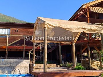 Leon Propiedades vende parcela con casa en La Aurora, Curacavi.