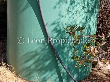 Leon Propiedades vende parcela con casa en La Aurora, Curacavi.