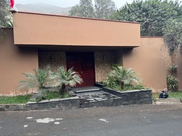 Remato Oportunidad de Inversión, Casa en Urb. Las Lagunas, La Molina