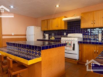 CASA EN VENTA EN MINERAL DEL CHICO A LA ENTRADA DEL PUEBLO EXCELENTE UBICACIÓN