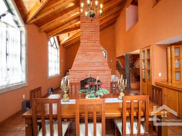CASA EN VENTA EN MINERAL DEL CHICO A LA ENTRADA DEL PUEBLO EXCELENTE UBICACIÓN
